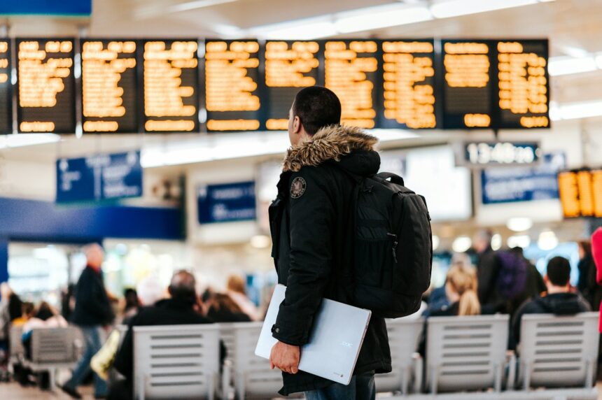Strategic Timing for Holiday Travel Savings