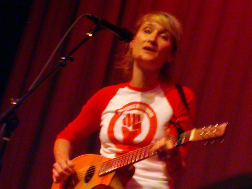 Jill Sobule dies in house fire at 66