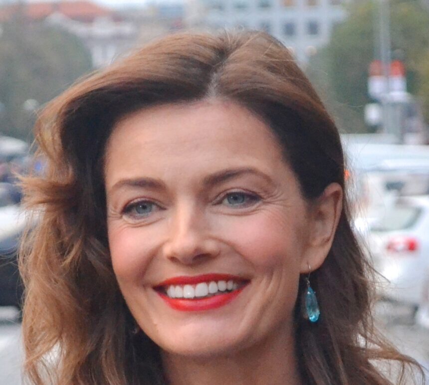 Paulina Porizkova embraces age in candid selfie
