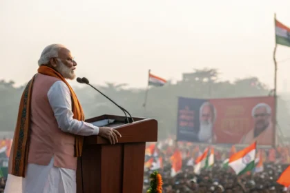 modi criticizes trinamool employment scandal